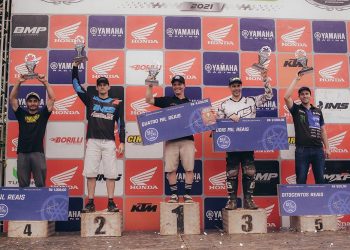 Pilotos bLU cRU colocam Yamaha no topo e recebem R$ 145 mil em prêmios no Brasileiro de Motocross 2021