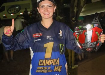 Maiara Basso, da Yamaha, é hexacampeã brasileira de motocross na MXF