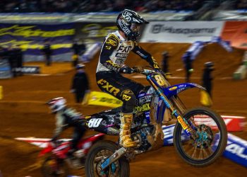 Sexto no Texas, Enzo Lopes sobe para 5º na classificação do AMA SX