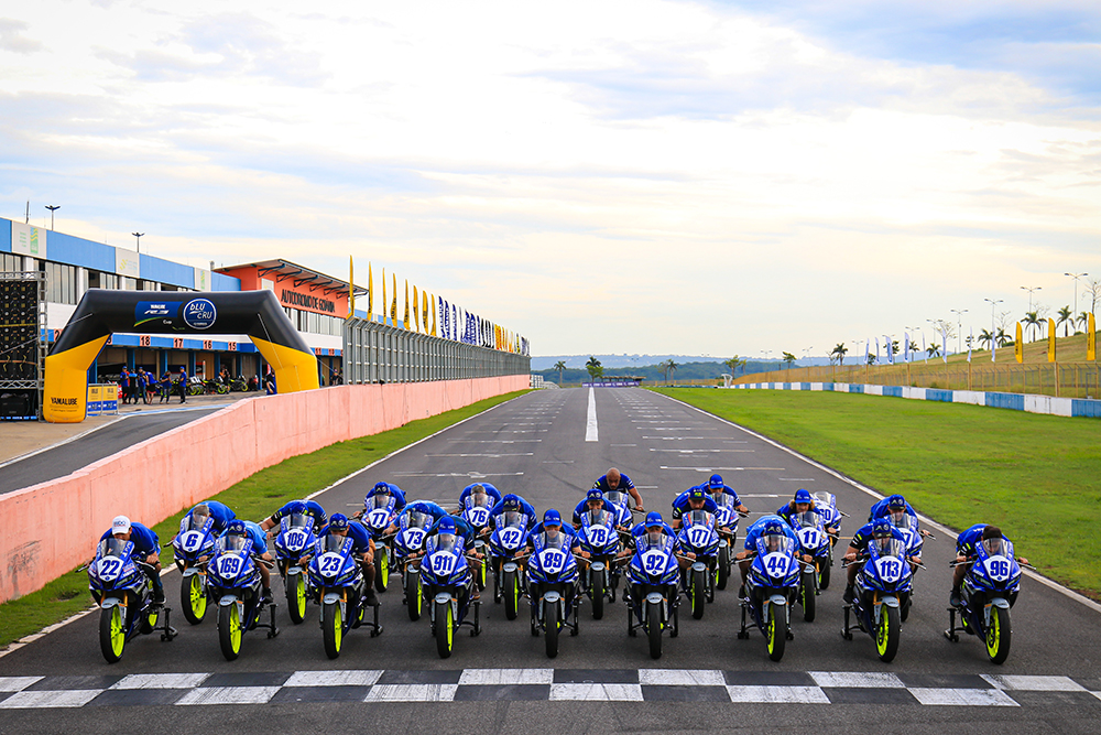 Vai começar! Temporada 2022 da Yamalube R3 bLU cRU Cup South America tem  início nesta semana - Yamaha Racing Brasil