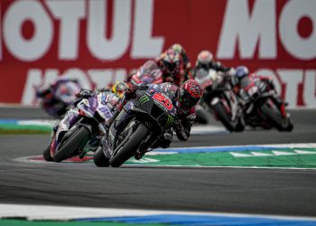 Pilotos da Yamaha na MotoGP têm dois acidentes e ficam sem pontos na Holanda