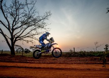 Em dia de superação, pilotos da Yamaha IMS Rally Team se mantêm no topo da disputa do Sertões 2022