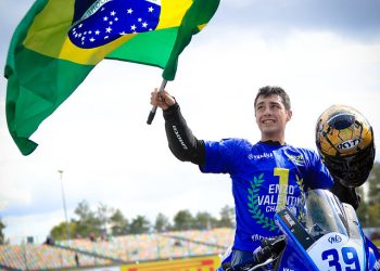 Brasileiros Enzo Valentim e Kevin Fontainha são campeão e vice da R3 bLU cRU European Cup