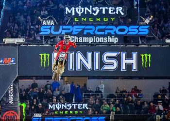 No AMA Supercross, Yamaha faz dobradinha na 250SX e Tomac mantém liderança da categoria 450SX