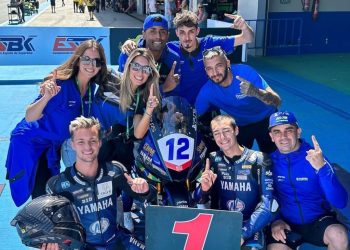 VITÓRIA COM GARRA! Brasileiro Gustavo Manso ultrapassa 11 pilotos e vence na abertura do Campeonato Espanhol de SuperBike