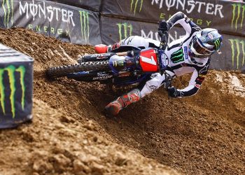 Eli Tomac corre em casa em busca do tricampeonato do AMA Supercross