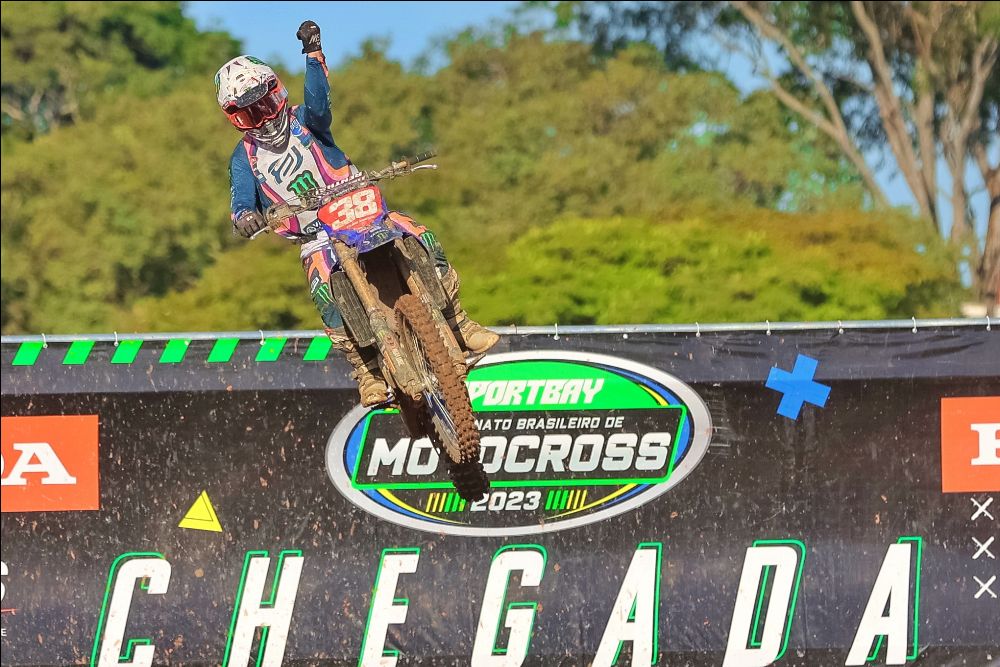 MX1  Vídeos: 3ª etapa do Brasileiro de Motocross em Interlagos