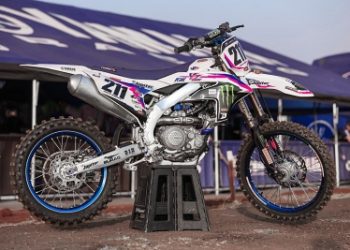 Yamaha Racing Brasil comemora os 50 anos de YZ com visual retrô na etapa de Campo Grande