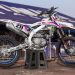 Yamaha Racing Brasil comemora os 50 anos de YZ com visual retrô na etapa de Campo Grande