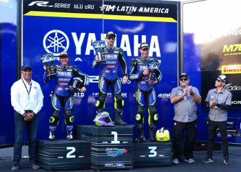 Pilotos dão show na pista de Curvelo na segunda etapa do Yamalube R3 bLU cRU América