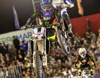 Em noite de altos e baixos, Yamaha vibra com vitória do time 595 bLU cRU Racing na abertura do Arena Cross 2024