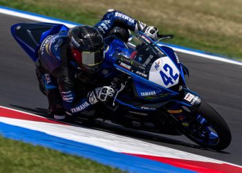 Mario Salles no Top 5 do Mundial Yamaha R3 bLU cRU na Itália