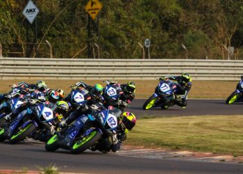 Cascavel tem disputa intensa na terceira etapa do Yamalube R3 bLU cRU América Latina