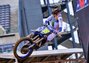 Deegan vence e Tomac é segundo no primeiro Playoff do Mundial de SuperMotocross