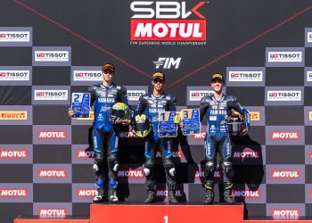 Brasileiros sobem ao pódio na final do Mundial Yamaha R3 bLU cRU na Espanha