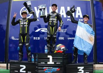 Brasileiro Miguel Garcia vence quarta etapa do Yamaha R15 bLU cRU América Latina 2024