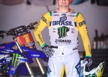 Fábio Santos, da Yamaha, usará uniforme com homenagem a Ayrton Senna no Motocross das Nações 2024