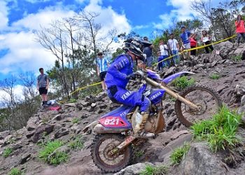 Adrien Metge conquista vitória na Categoria E2 na final do Brasileiro de Enduro