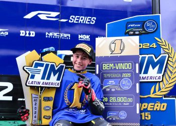 Benjamín Peralta é o primeiro campeão do Yamaha R15 bLU cRU América Latina