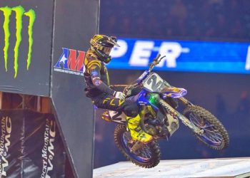 Yamaha vence categoria principal na 6ª etapa do AMA Supercross