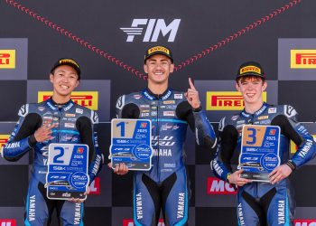 Vitória! Mario Salles vence na primeira etapa do Mundial Yamaha R3 BLU CRU