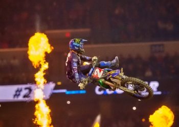 Yamaha conquista dobradinha no AMA Supercross e amplia vantagem na liderança