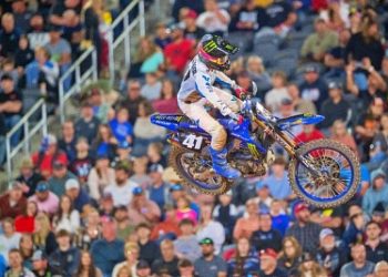 Yamaha conquista a Tríplice Coroa no AMA Supercross com vitória de Nate Thrasher na 250SX