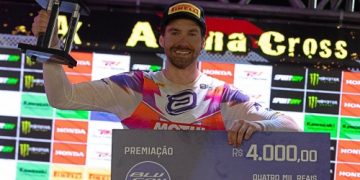 Enzo Lopes garante vitória da Yamaha na categoria principal do Arena Cross Brasil 2025