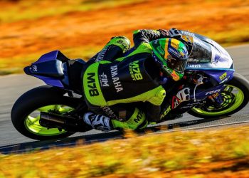 Equipe JD43HPA/M78 BLU CRU estreia na categoria 600 do Moto1000GP com trio de jovens talentos