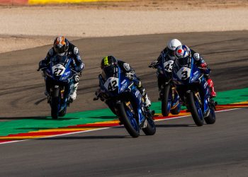 Mario Salles busca vitória para ficar entre os melhores do Mundial Yamaha R3 BLU CRU