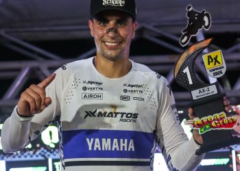 Gabi Andrigo vence a categoria AX2 na abertura do Arena Cross Brasil 2026