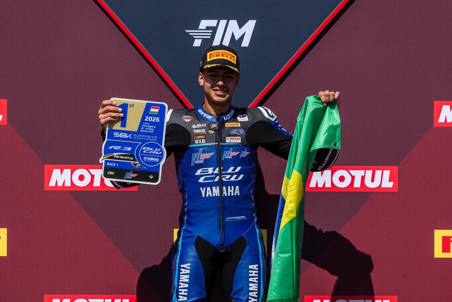 Aymon Bocanegra vence na abertura do Mundial Yamaha R3 BLU CRU